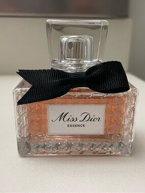 Miss Dior Essence Eau de Parfum - Pink/Peach Glass Bottle with Black Bow